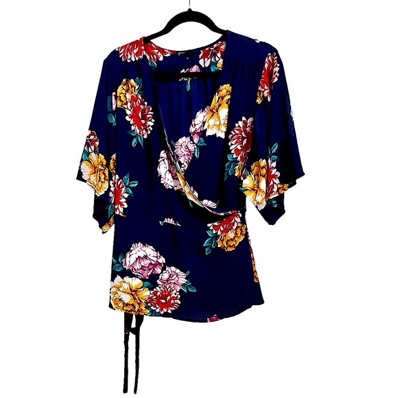 Gibson Tops - Gibson Floral Wrap Flowy Blouse in Women’s Medium